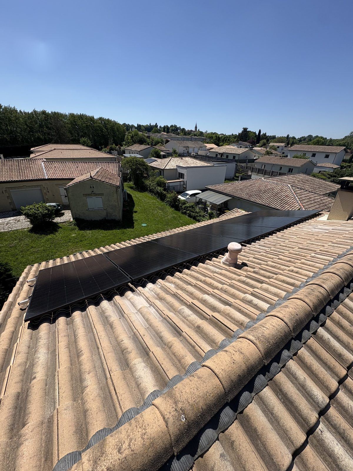 Vue d'ensemble depuis le toit d'une installation photovoltaïque