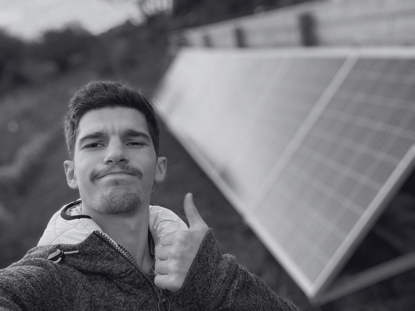 Alexandre, électricien Home Elec, sur un chantier